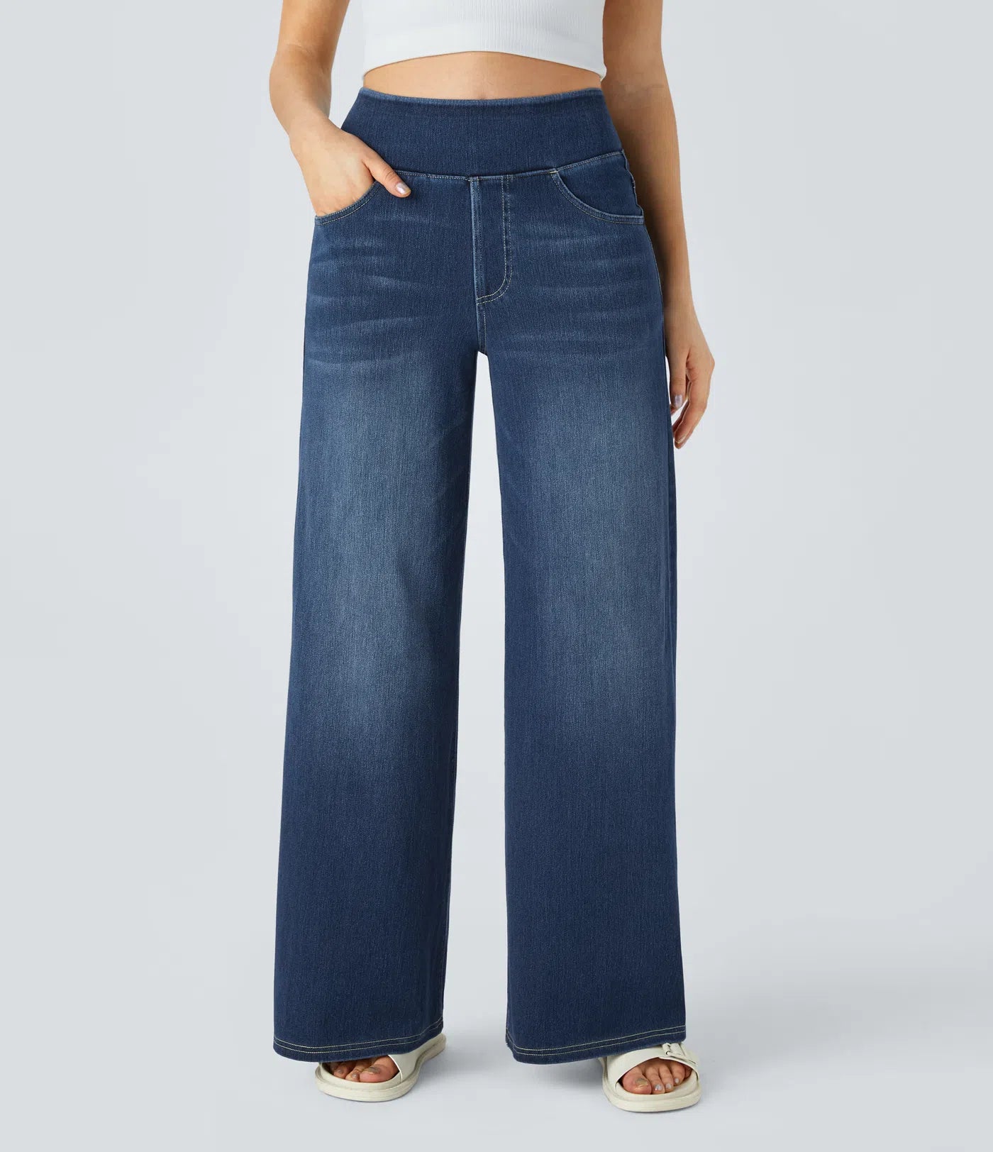 Baggy-Jeans (lockere weite Beine) mit hoher Taille, Taschen und Waschung – lässig